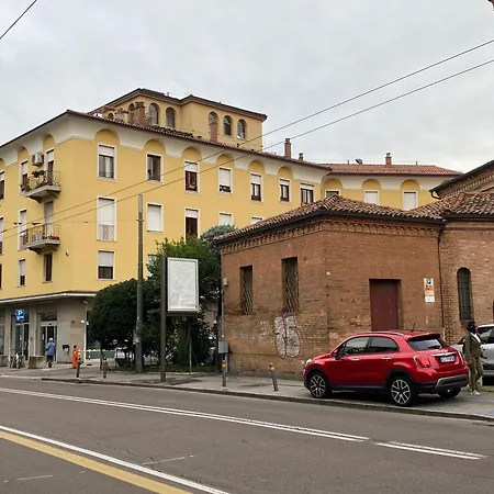 Housmart Massarenti 61 * Bologne