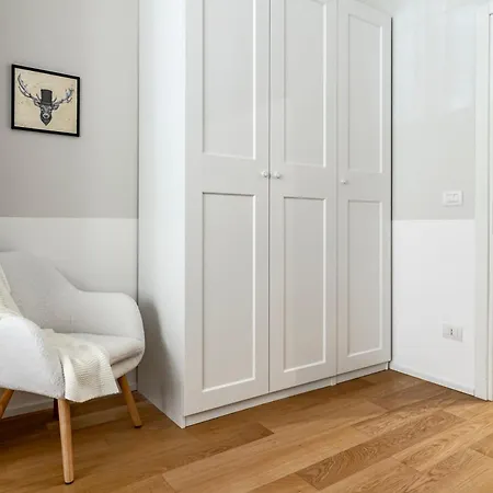 Housmart Massarenti 61 Appartement