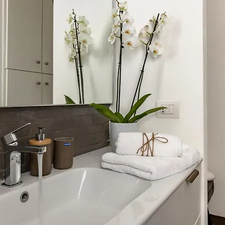 Housmart Massarenti 61 Apartament *