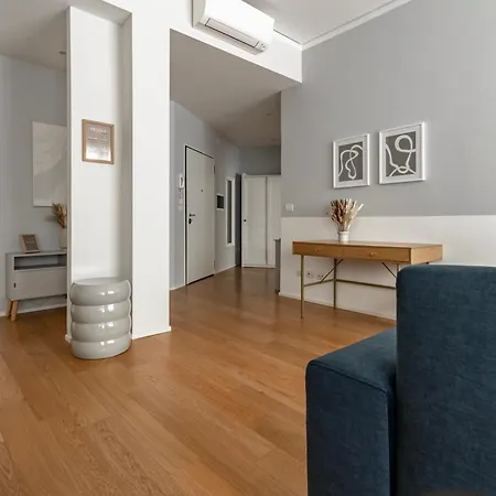 Διαμέρισμα Housmart Massarenti 61 *