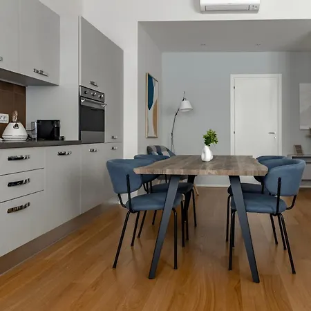 Διαμέρισμα Housmart Massarenti 61 *