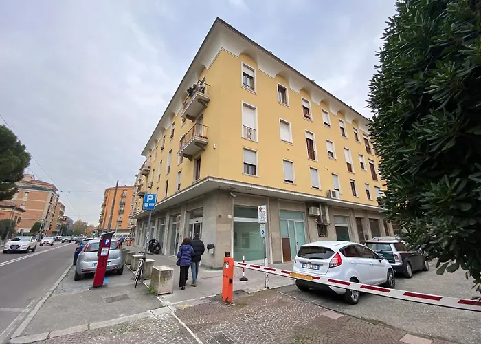 Housmart Massarenti 61 Bologna