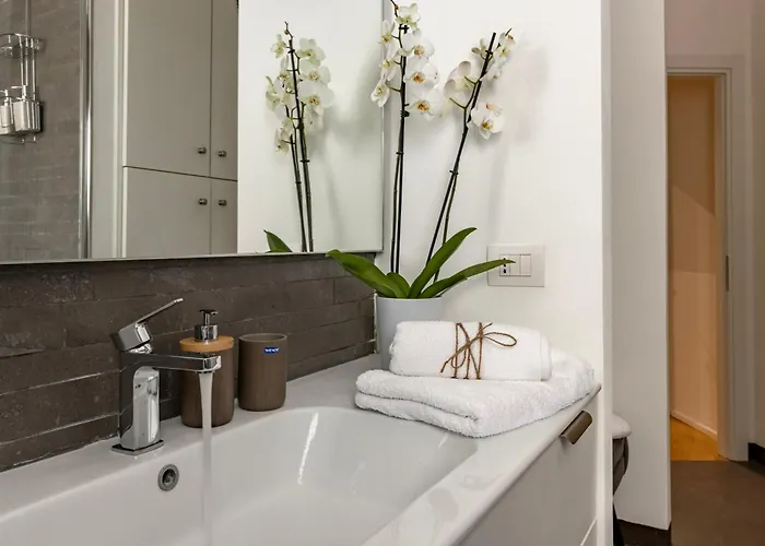 Housmart Massarenti 61 아파트 *