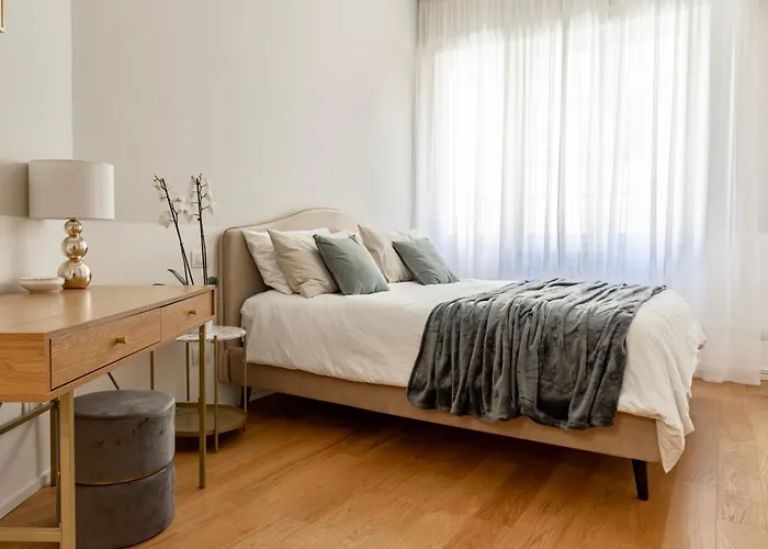 Lägenhet Housmart Massarenti 61