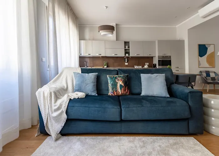 Housmart Massarenti 61 *