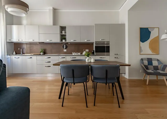 Lägenhet Housmart Massarenti 61 *